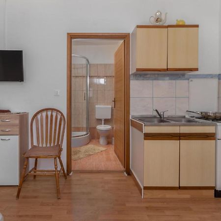 Pet Friendly Apartment In Pinezici With Wifi Exterior foto