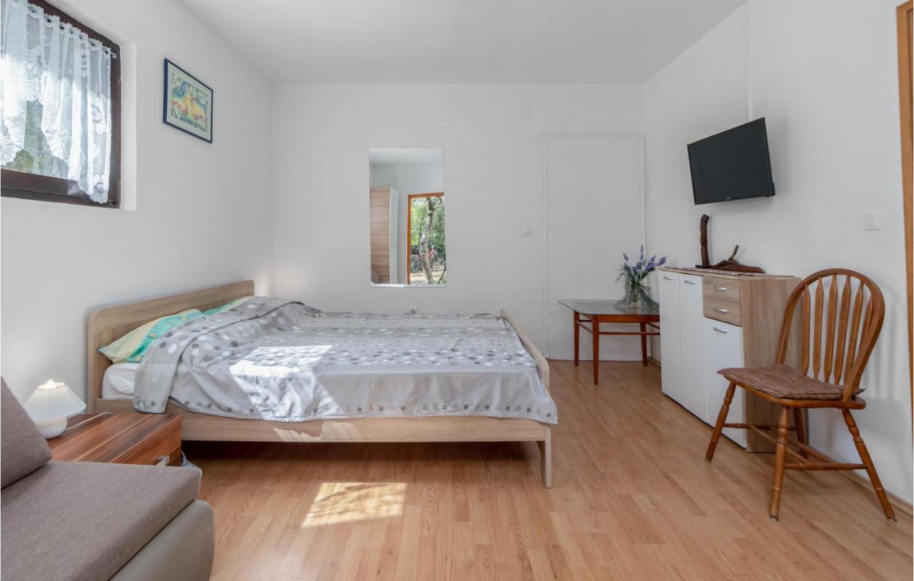Pet Friendly Apartment In Pinezici With Wifi Exterior foto